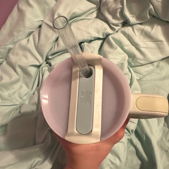 Stanley kinda mint green bluish a lot damaged but perfect for bedazzling - Picture 6 of 6